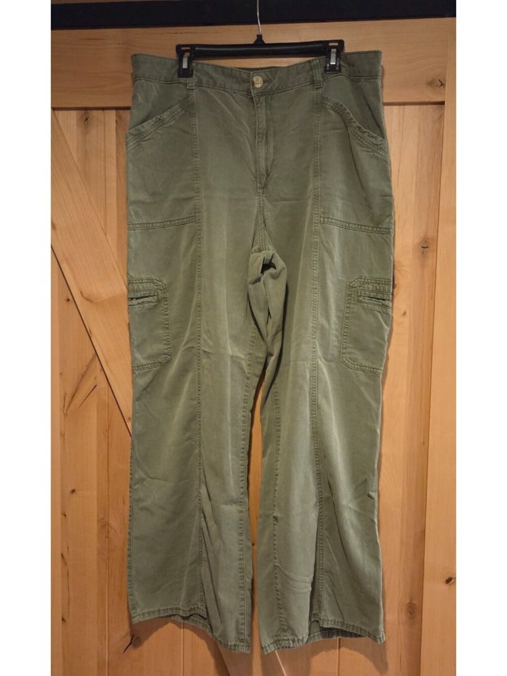 Maurices Cargo Pants Women's 18 Green Lyocell Blend High Rise Casuual 38x30 Army